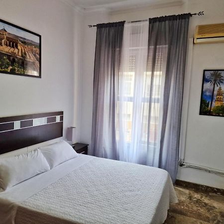 Apartamento El Duque - Plaza De Las Tendillas Cordova Esterno foto