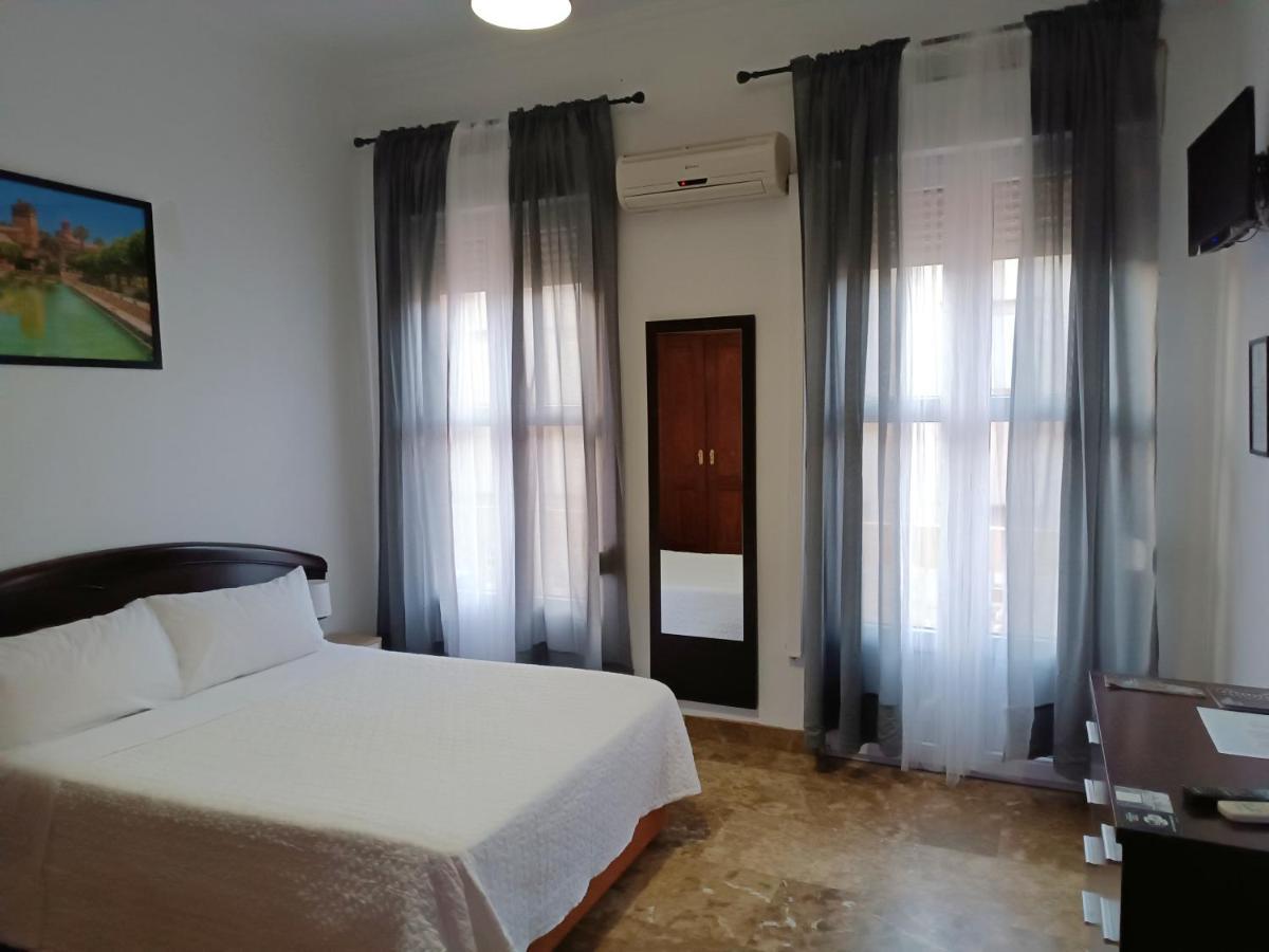 Apartamento El Duque - Plaza De Las Tendillas Cordova Esterno foto