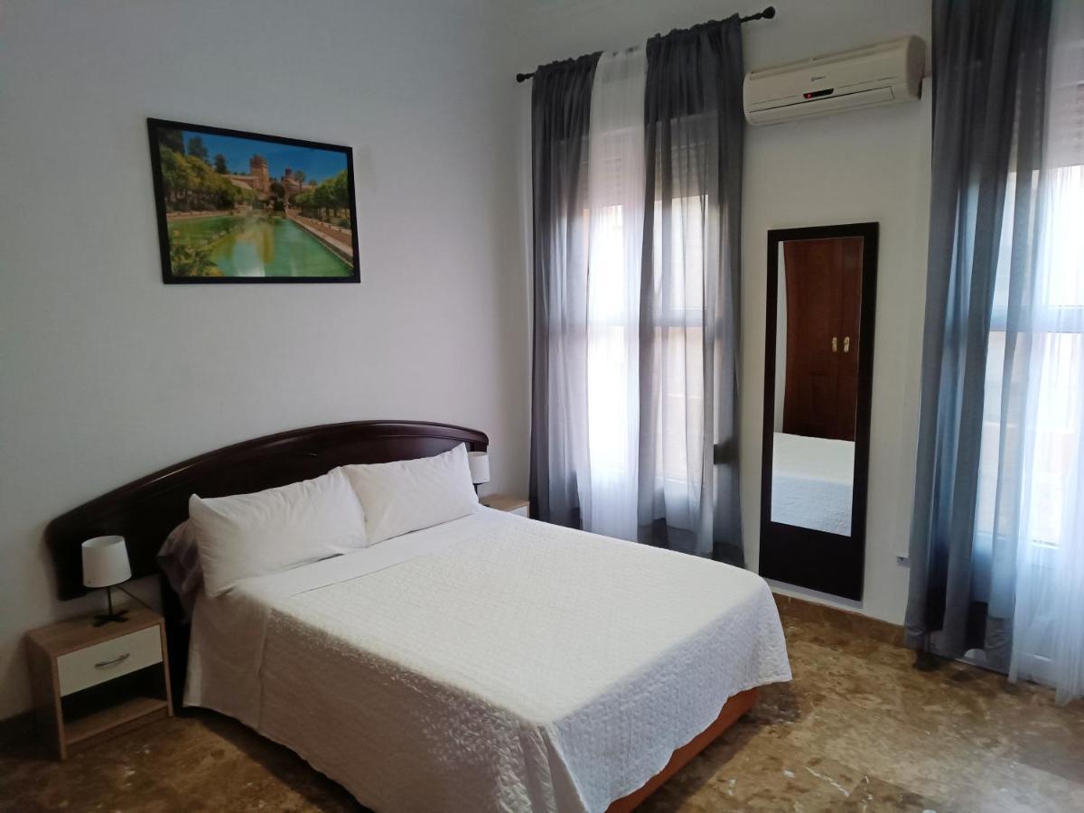 Apartamento El Duque - Plaza De Las Tendillas Cordova Esterno foto